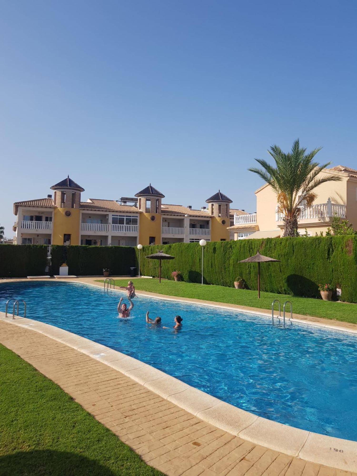 Apartamento Montegolf Con Terraza Privada Los Dolses Luaran gambar