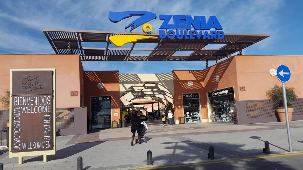 Apartamento Montegolf Con Terraza Privada Los Dolses Luaran gambar