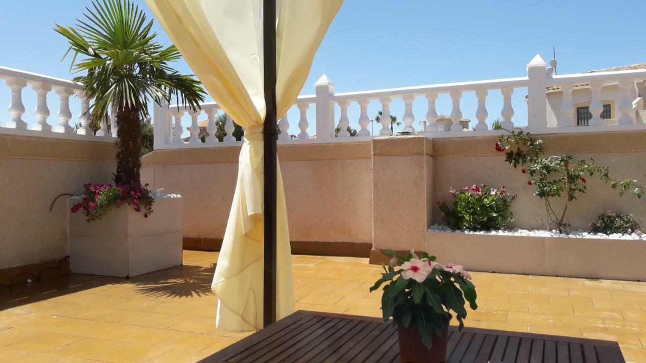 Apartamento Montegolf Con Terraza Privada Los Dolses Luaran gambar