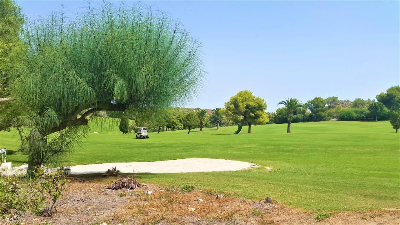 Apartamento Montegolf Con Terraza Privada Los Dolses Luaran gambar