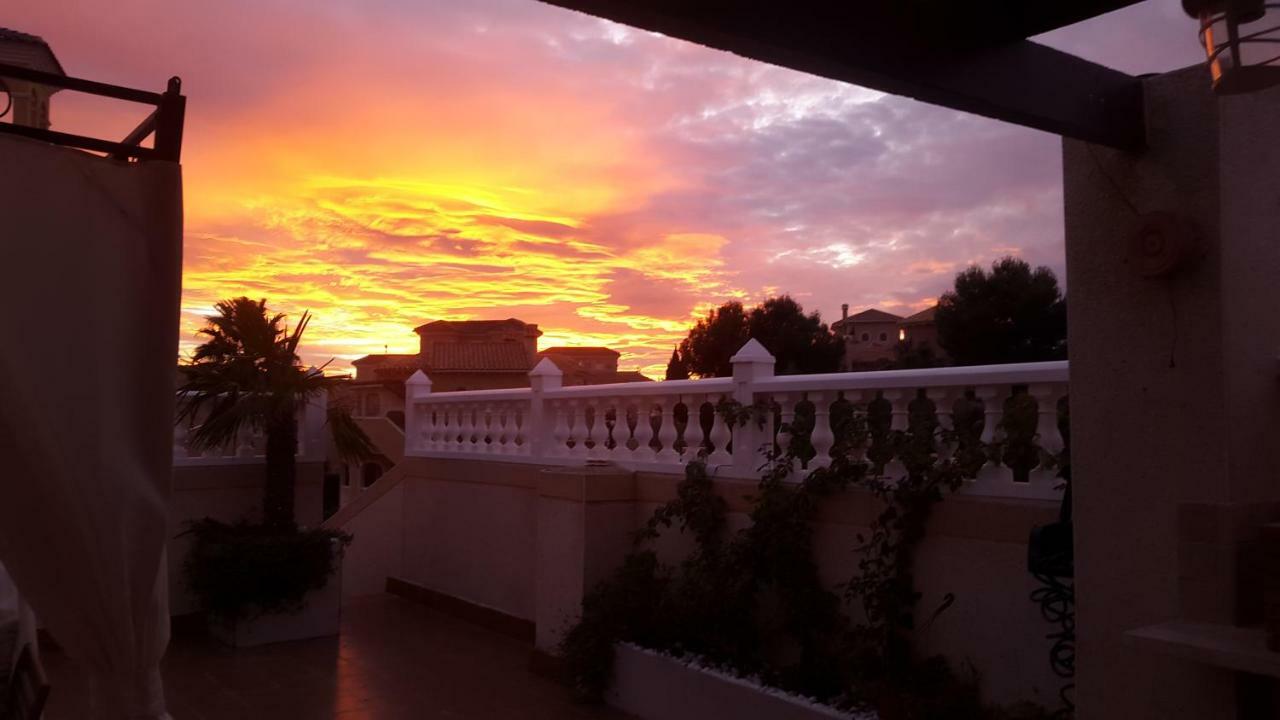 Apartamento Montegolf Con Terraza Privada Los Dolses Luaran gambar